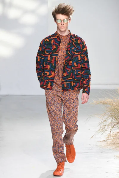 Look 23